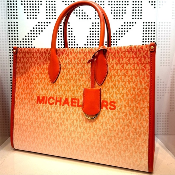 Michael Kors Medium Mirella Tote Bag Red Clay - Picture 2 of 9
